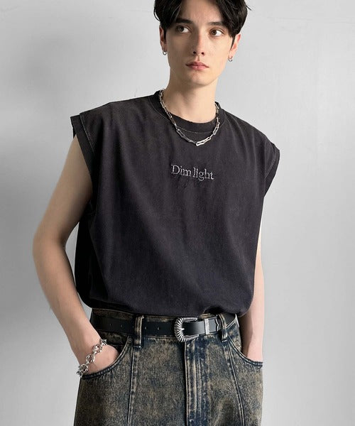 「1枚で主役。」紐刺繍スノーウォッシュ加工ノースリーブTシャツ／String Embroidery Snow-Washed Sleeveless T-Shirt co1150032