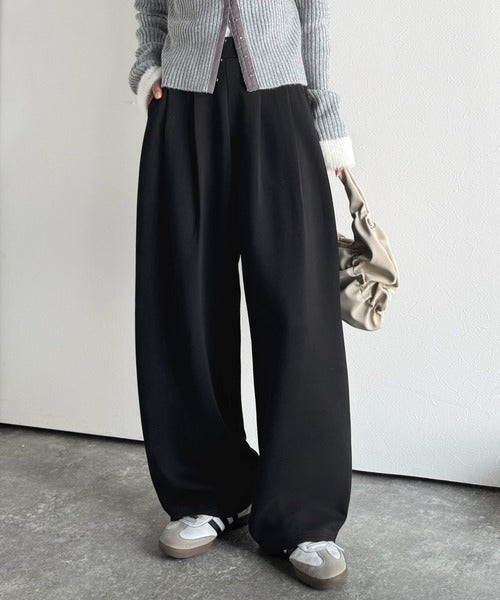 たっぽりシルエットに一目ぼれ。。3タックコクーンシルエットダンボール素材ワイドパンツ ce1050336