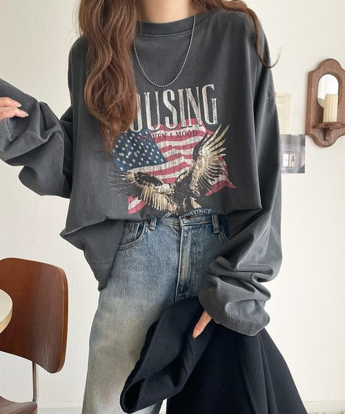 《JaVaジャバコラボ》ゆるっとカジュアルに着こなす。綿100%ピグメント加工グラフィックプリントTシャツ（長袖） jv1050407