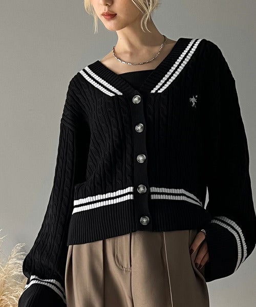 上品さとカジュアルさが魅力。ワイドスリーブ胸刺繍カレッジ風ラインニットカーディガン(長袖) ce1050257