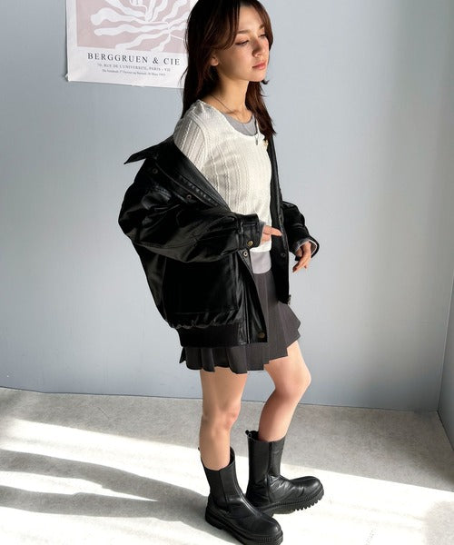 【mily bilet】トレンド感満載のドッキングデザイン。ブローチ付き異素材レイヤード風ケーブル編みカットソー（長袖） mi1359010