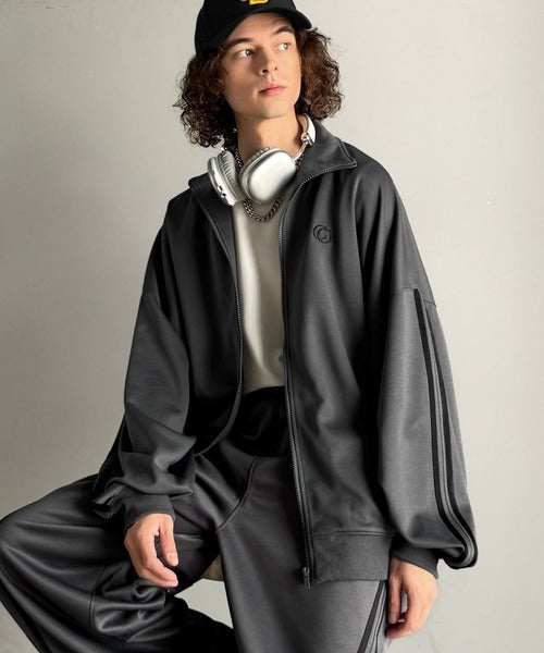 【Classical Origin】「ありそうでない。」サイドラインドルマンハイネックトラックジャケット／Side Lines Dolman High-Neck Track Jacket co1150048