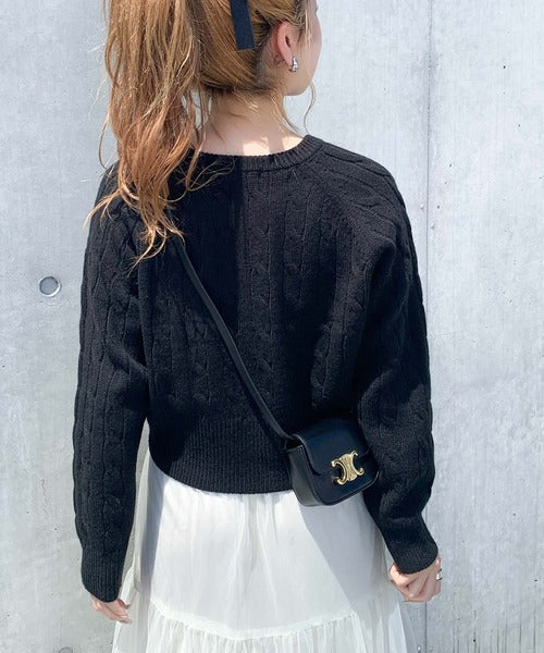 【mily bilet】毎日着たいこなれニット。クロップド胸刺繍ケーブルニット mi1029070