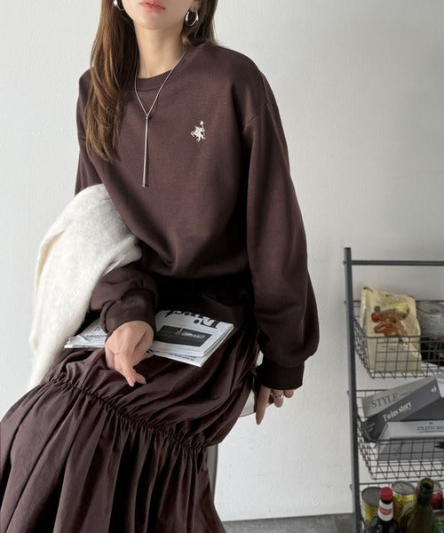 一枚でコーディネートが完成する優秀アイテム◎胸刺繍ドロスト裏起毛ドッキングワンピース ce1020325