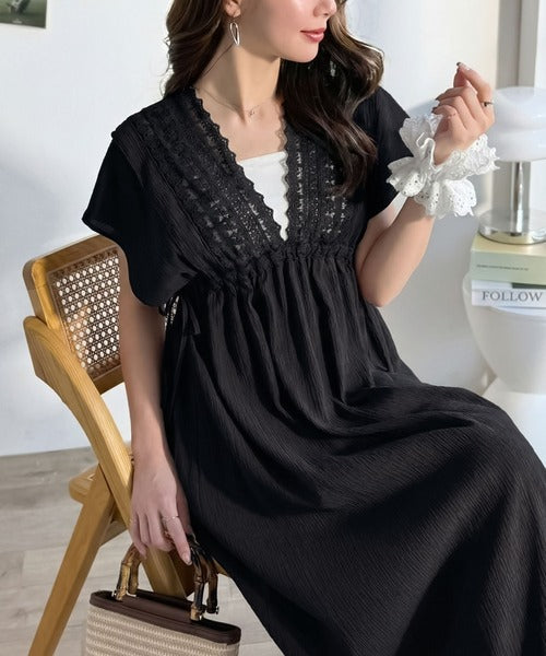 【mily bilet】甘さを抑えて上品に華やぐ。ナチュラルムードな レース使い楊柳フレアワンピース mi1019130