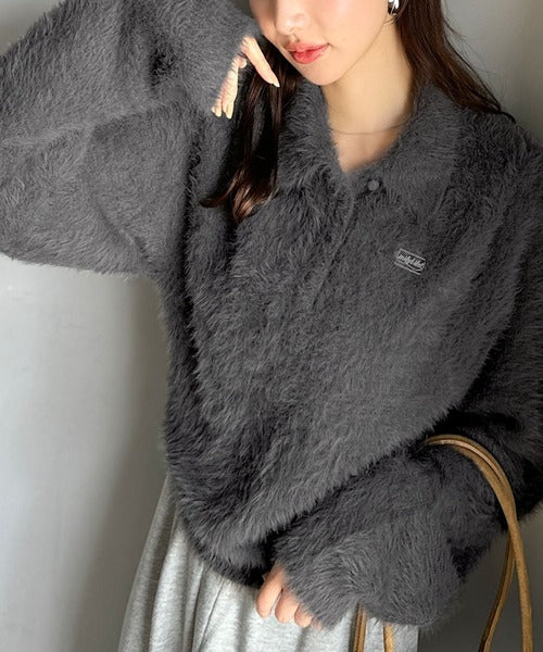 【mily bilet】カジュアルな大人ふんわり。メタルプレート使いフェザーシャギーポロニット（長袖） mi1029134