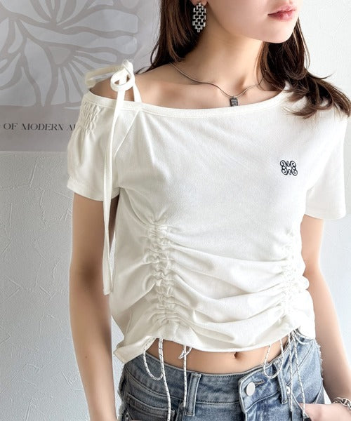 【mily bilet】自分らしさが光る。ワンショルダー胸刺繍肩リボンドロストカットソー mi1329018