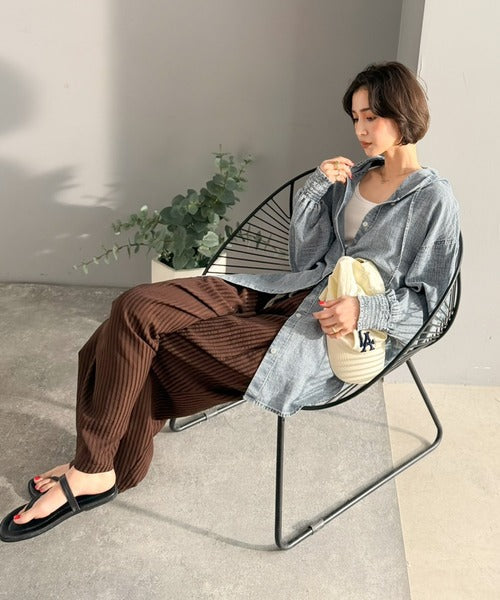 《JaVaジャバコラボ》軽やかに、さらりと。コットン100％フード付き袖シャーリングシアーデニムシャツ（長袖） jv1010600