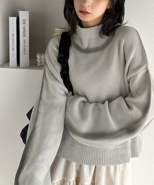 《JaVa ジャバコラボ》デイリースタイルを格上げ。ダブルジャガードスプレープリントハイネック長袖ニット jv1050247