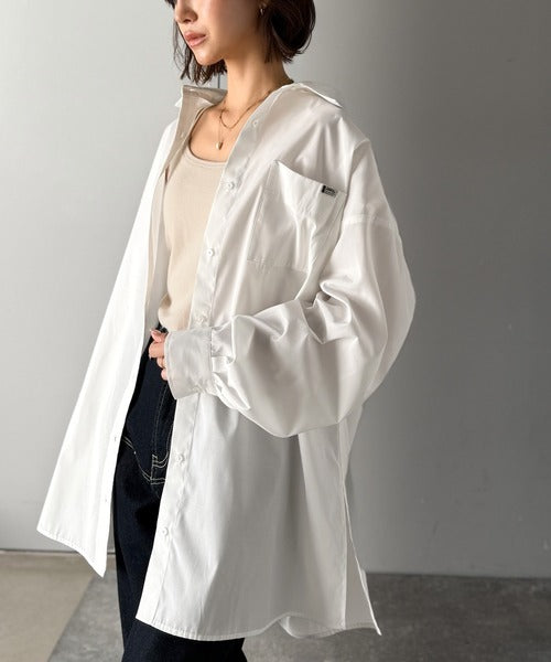 《JaVa ジャバコラボ》こなれ感を引き寄せる。胸ポケットつきサイドスリットビックシャツ（長袖） jv1010479