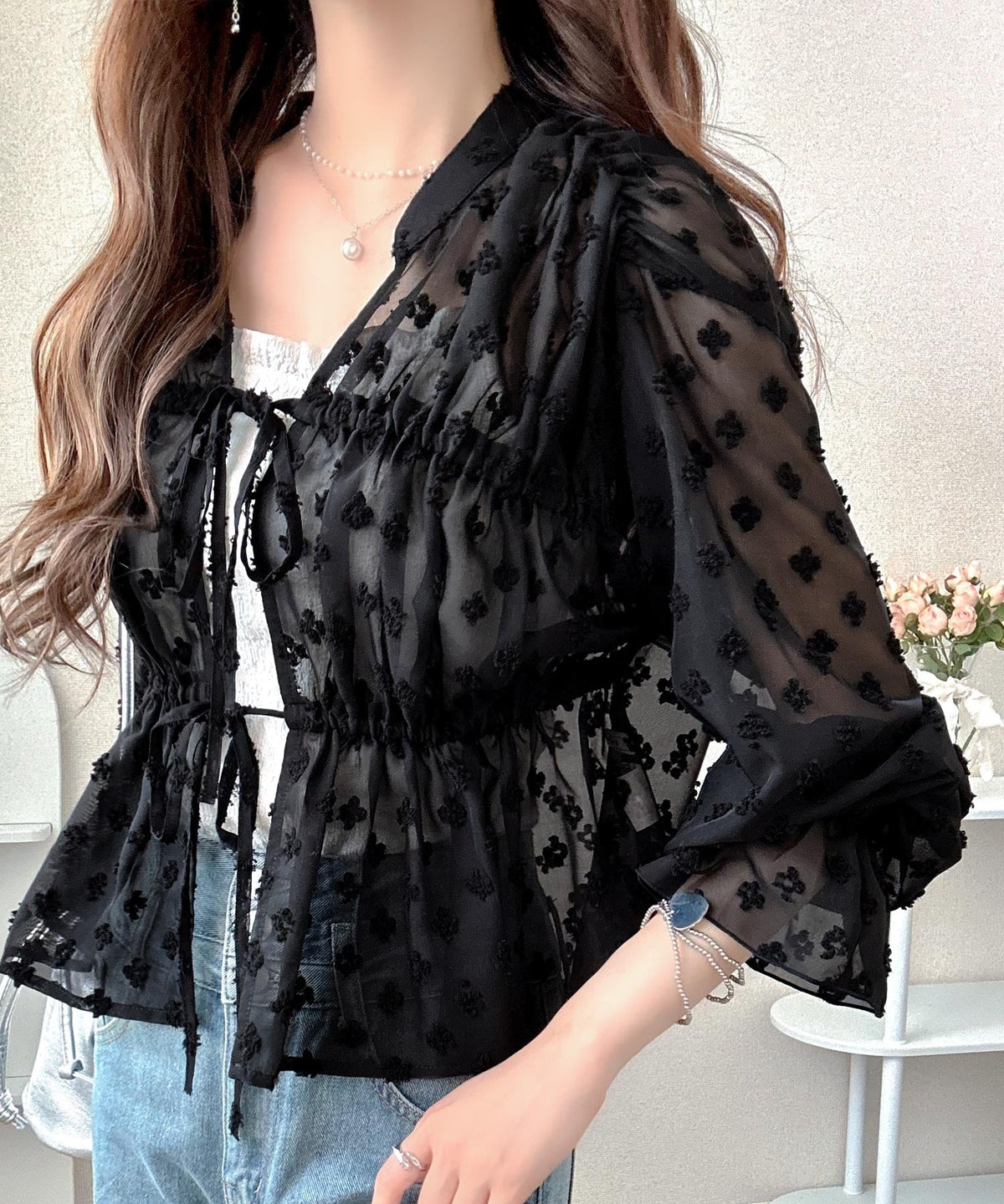 【mily bilet】透け感シフォンでつくる、大人の可憐スタイル。花柄シフォンカーデブラウス（長袖） mi1019105