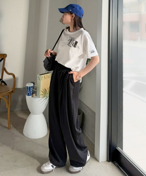 ラフでも品格、シンプルでも存在感。オーガニックコットン混 綿100％ グラフィック飛び刺繍フォトTシャツ（半袖） ce1260537