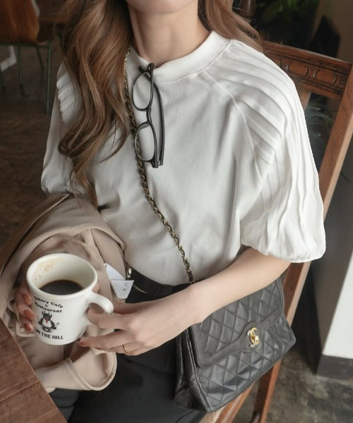 カジュアルな中にも上品さを。綿100%　袖山タックラグラン半袖Tシャツ ce1300007