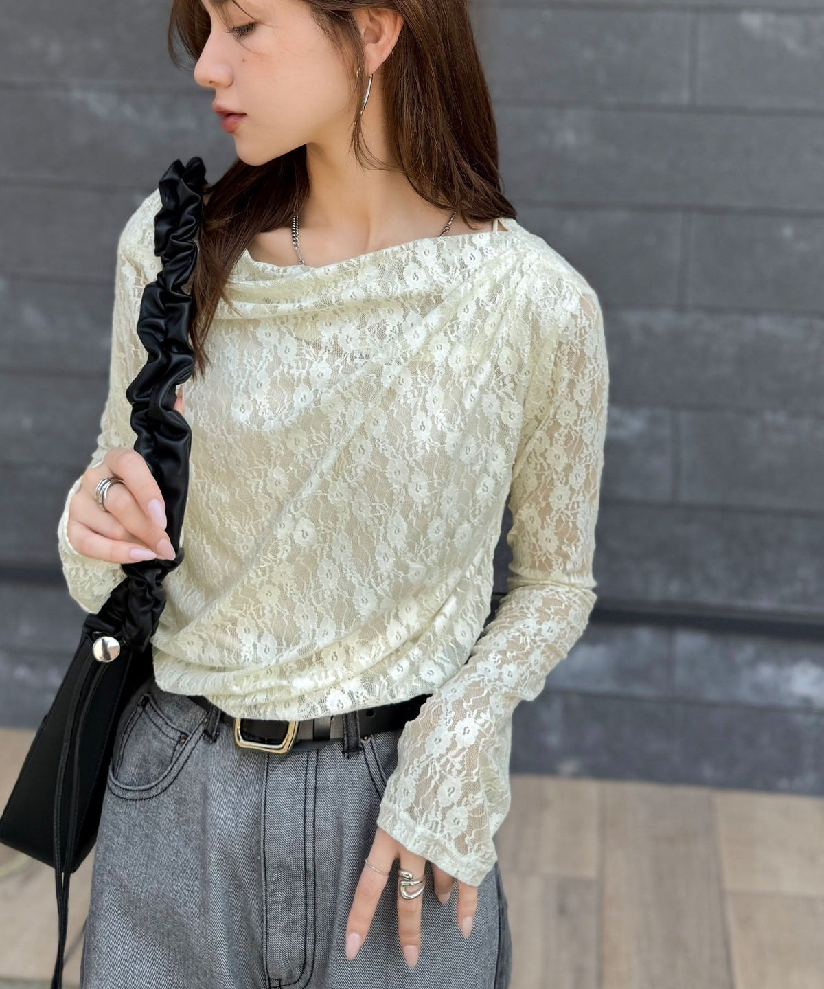 【mily bilet】甘さと上品さを叶える。着回し抜群な花柄レースフラワープリントドレープカットソー(長袖) mi1269005