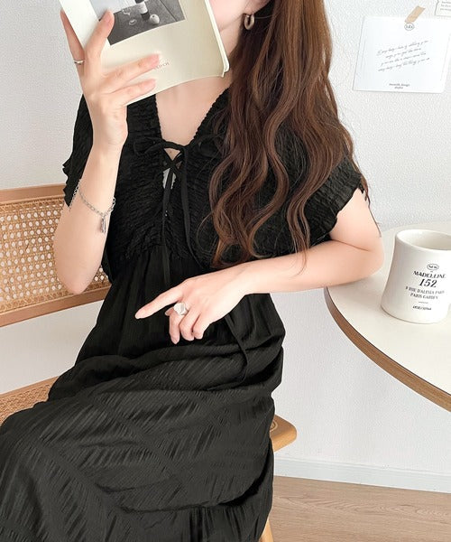 【mily bilet】高級感漂う微光沢素材。マジョリカプリーツギャザー使いフレアワンピース(ロング) mi1019068