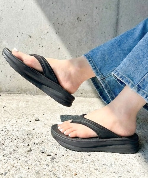 《JaVaジャバコラボ》歩くたび足が喜ぶ！ふわっと沈んで、やさしく弾む。包み込まれるご褒美サンダル。柔らかクッション+4cm厚底リカバリーサンダル jv1417004