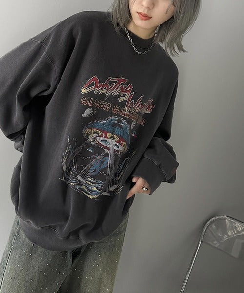 《JaVa ジャバコラボ》ヴィンテージ感でいっきに垢抜け。裏起毛ヴィンテージライクプリントピグメントビッグスウェット jv1029089