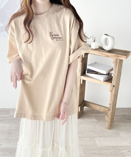 大人の上級カジュアル。綿100％ワンポイント刺繍ロゴTシャツ ce1050183