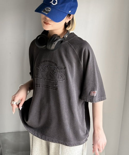 《JaVaジャバコラボ》裾はドロストでお好みのシルエットに。ヴィンテージライクな半袖ロゴスウェット jv1029126