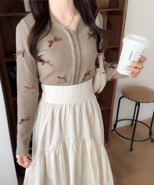 【mily bilet】程よい甘さで大人フェミニン。リボン使いVネックカーディガン mi1029083