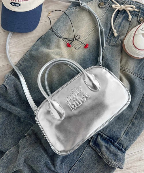 【mily bilet】ヘビロテしたい主役級バッグ。エナメルライクエコレザーエンブレムミニボストンバッグ mi1159026