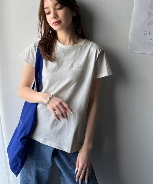 【sustaina+】こなれ感たっぷり。オーガニックコットン100％胸元PAEAN刺繍Tシャツ(半袖) ce1260401