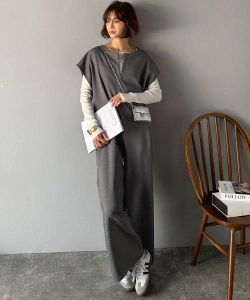 シンプルだけど、襟元に大人の抜け感。ハーフジップオールインワン ce1010499