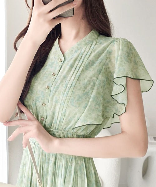 【mily bilet】水彩調の花柄が目を惹く、大人の袖フリルプリーツワンピース（半袖） mi1139116