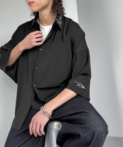 「雰囲気アガる。」衿刺繍ドレープドルマンシャツ／Embroidered Collar Draped Dolman Shirt co1010004