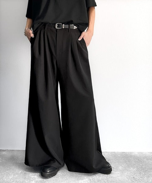 「美しさはタックから。」3タックY2Kスーパーワードスラックス／Three-Tuck Y2K Super Wide Trousers co1150005