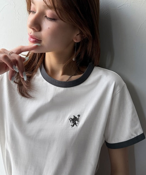 【sustaina+】デイリースタイルをアップデート。オーガニックコットン混 綿100％胸刺繍リンガーTシャツ ce1260400