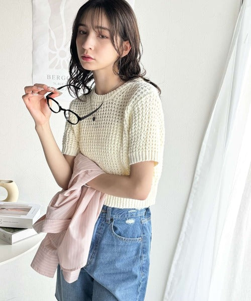 立体編みで叶う上品なリラックス感。半袖ワッフルコンパクトニット ce1020222