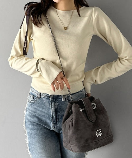 【mily bilet】わがまま叶える、最強おでかけバッグ♪ロゴプレート使いチェーン巾着バッグ mi1179057