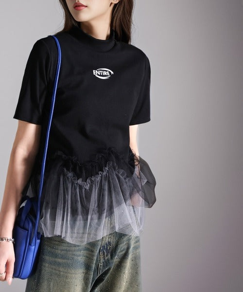 甘さの中にカジュアル要素も取り入れた1枚。チュールフリルモックネックTシャツ ce1010304