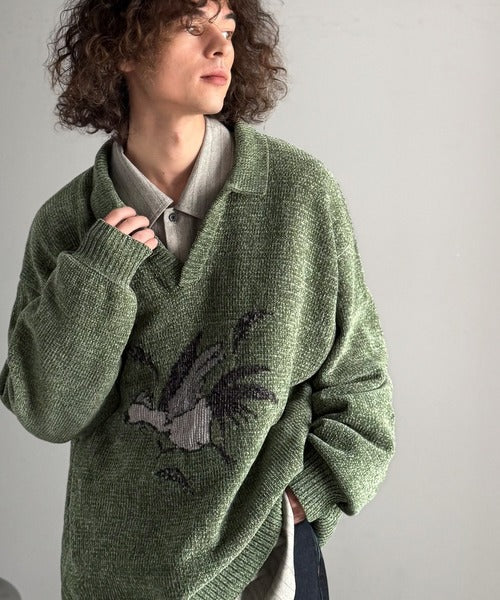 【Classical Origin】「個性で遊ぶ。」モール糸使いルースター柄襟付きVネックセーター／Chenille Yarn Rooster Motif Collared V-Neck Sweater co1150075