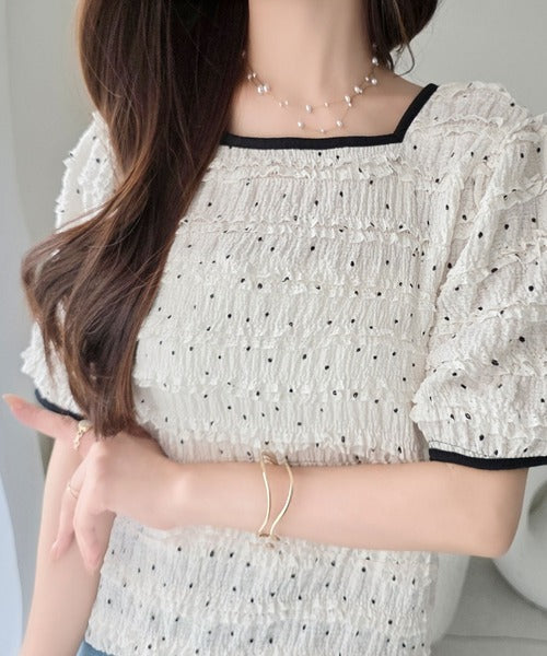 【mily bilet】フレンチシックな装いでドラマチックに彩る。前後2wayフリルドットカーディガン（半袖） mi1029182