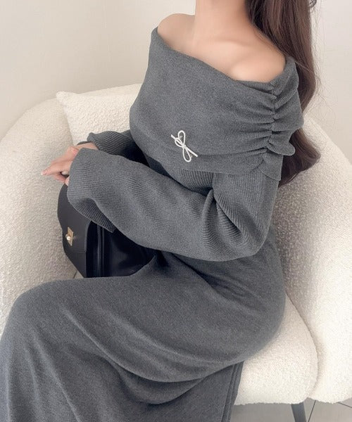 【mily bilet】女性らしさを自在に演出♪リボンブローチ付きオフショルマルチWAYニットロングワンピース mi1359027