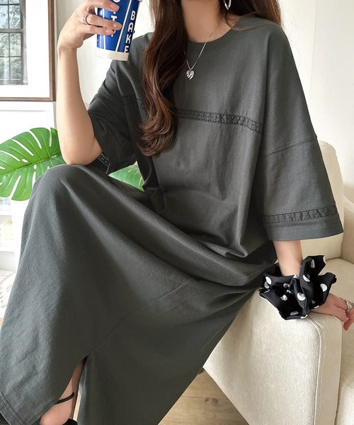 《JaVaジャバ コラボ》一枚で決まる抜け感シルエット。ハシゴレースオーバーサイズロングワンピース jv1050379