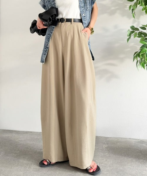 【UVカット・接触冷感機能付き】バレルシルエットでスッキリと、大胆に。ビンテージワッシャー加工 リネンライクタックボリュームパンツ ce0940260