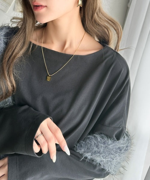 女性らしさ漂う、大人シンプル。シルケット風ボートネックロンTee ce1050246
