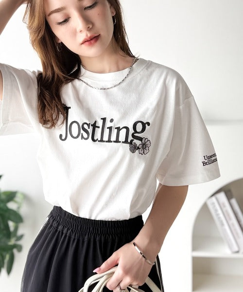 ナチュラルな中に、さりげない華。綿100％ロゴ×フラワー刺繍ビッグTシャツ（半袖） ce1260485