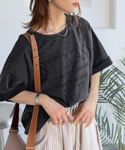 《JaVaジャバコラボ》色褪せで魅せる、ラフな品格。綿100％前後２WAYアシッド刺繍ユルTEE（半袖） jv1260544
