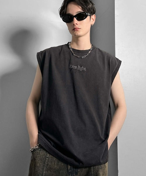 「1枚で主役。」紐刺繍スノーウォッシュ加工ノースリーブTシャツ／String Embroidery Snow-Washed Sleeveless T-Shirt co1150032