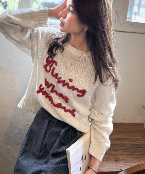 【mily bilet】デイリースタイルを華やかに彩る。コード刺繍ネップニットプルオーバー mi1359018