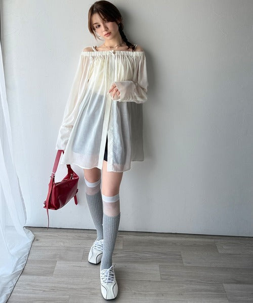 着るたび煌めきときめく。2wayオフショルチュニックギャザーシアーシャツ（長袖） ce1110119