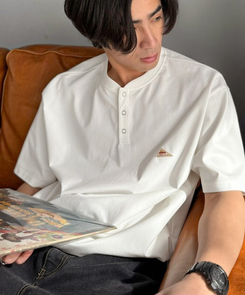 《JaVaジャバコラボ》【接触冷感機能付き】汗ばむ時期も触れた瞬間ひんやり心地よく！ヘビーウェイト素材 裾ドロスト付き リングドット釦 ヘンリーネックTシャツ jo1320006