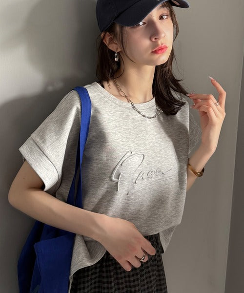 《JaVaジャバコラボ》上品な大人の抜け感。フロントPAEANエンボス加工半袖Tシャツ（ロゴ） jv1260427