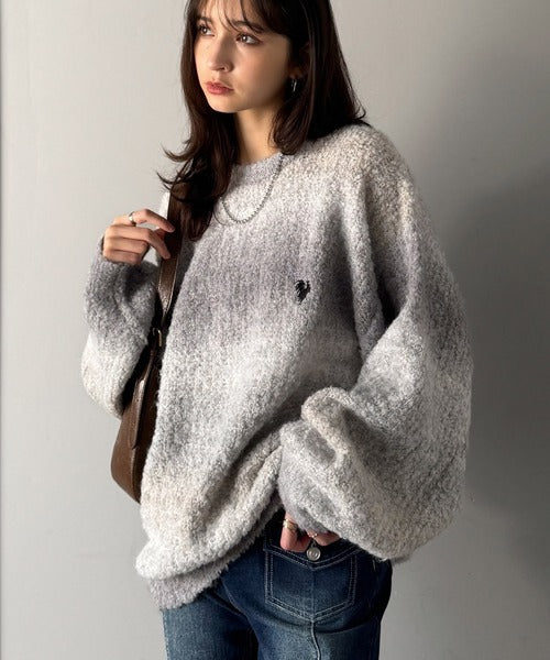 【Classical Origin】「質感で魅せる。」Gradient Boucle Knit Crew Neck Sweater／ブークレー素材グラデ―ションクルーネックセーター co0780013
