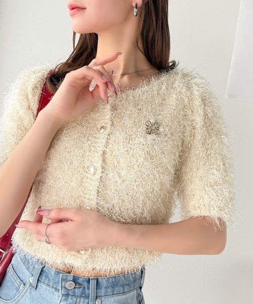 【mily bilet】ふんわり大人可愛い。ラメシャギーブローチ付きワンオフショル前後２WAYカーディガン mi1259012