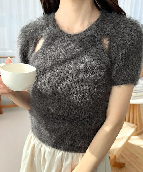 【mily bilet】ふんわり大人ガーリーな雰囲気を。胸刺繍肩スリット半袖シャギーニットプルオーバー mi1259013